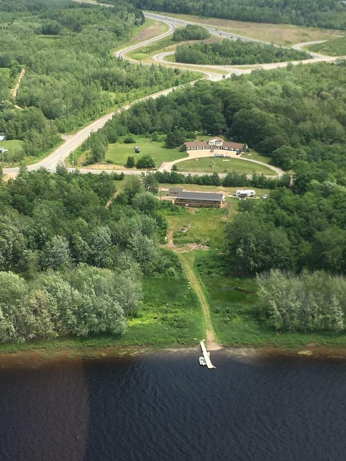 Lakeview Motel Jemseg Exteriör bild